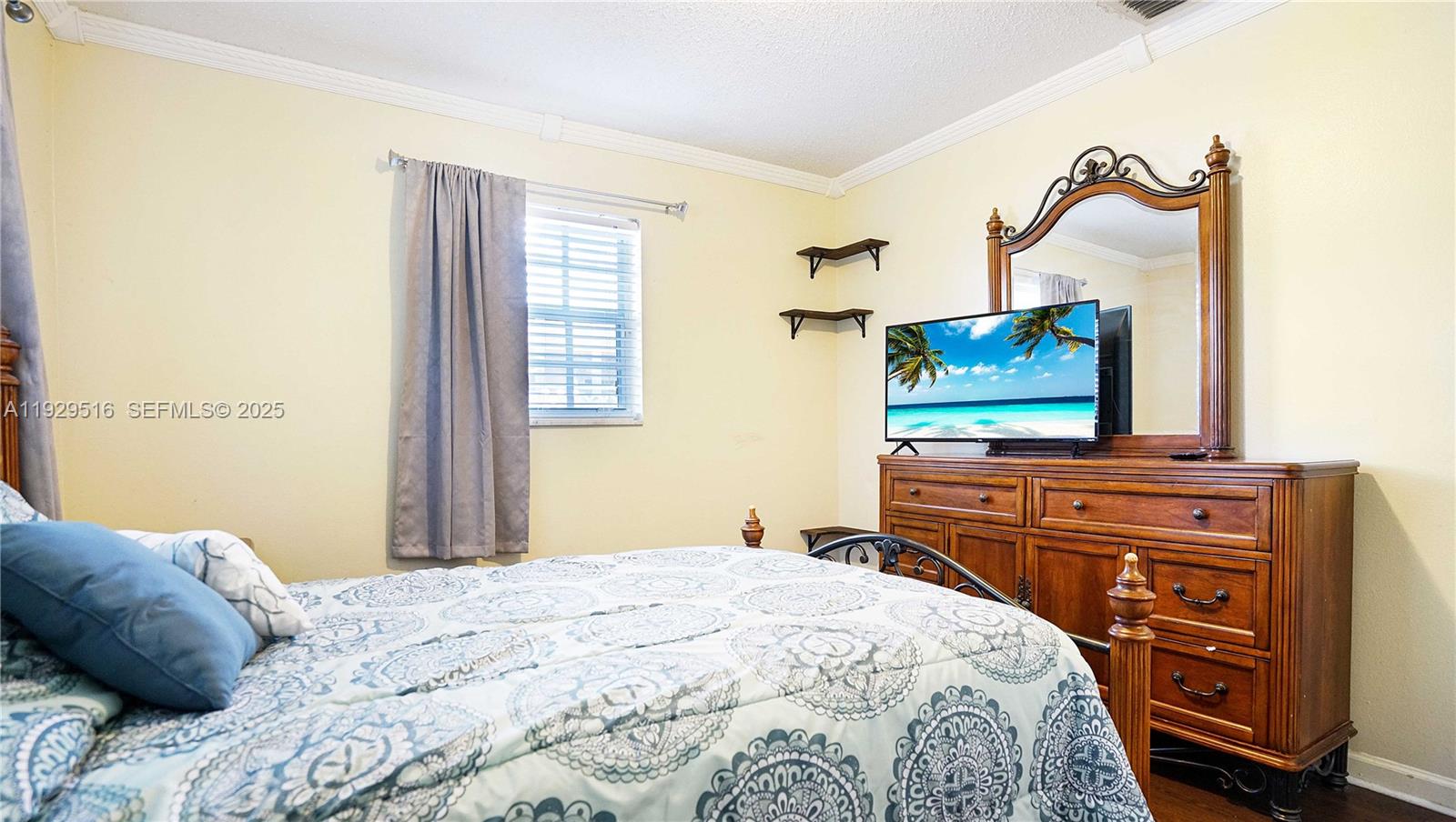 PASADENA LAKES SOUTH - Residential