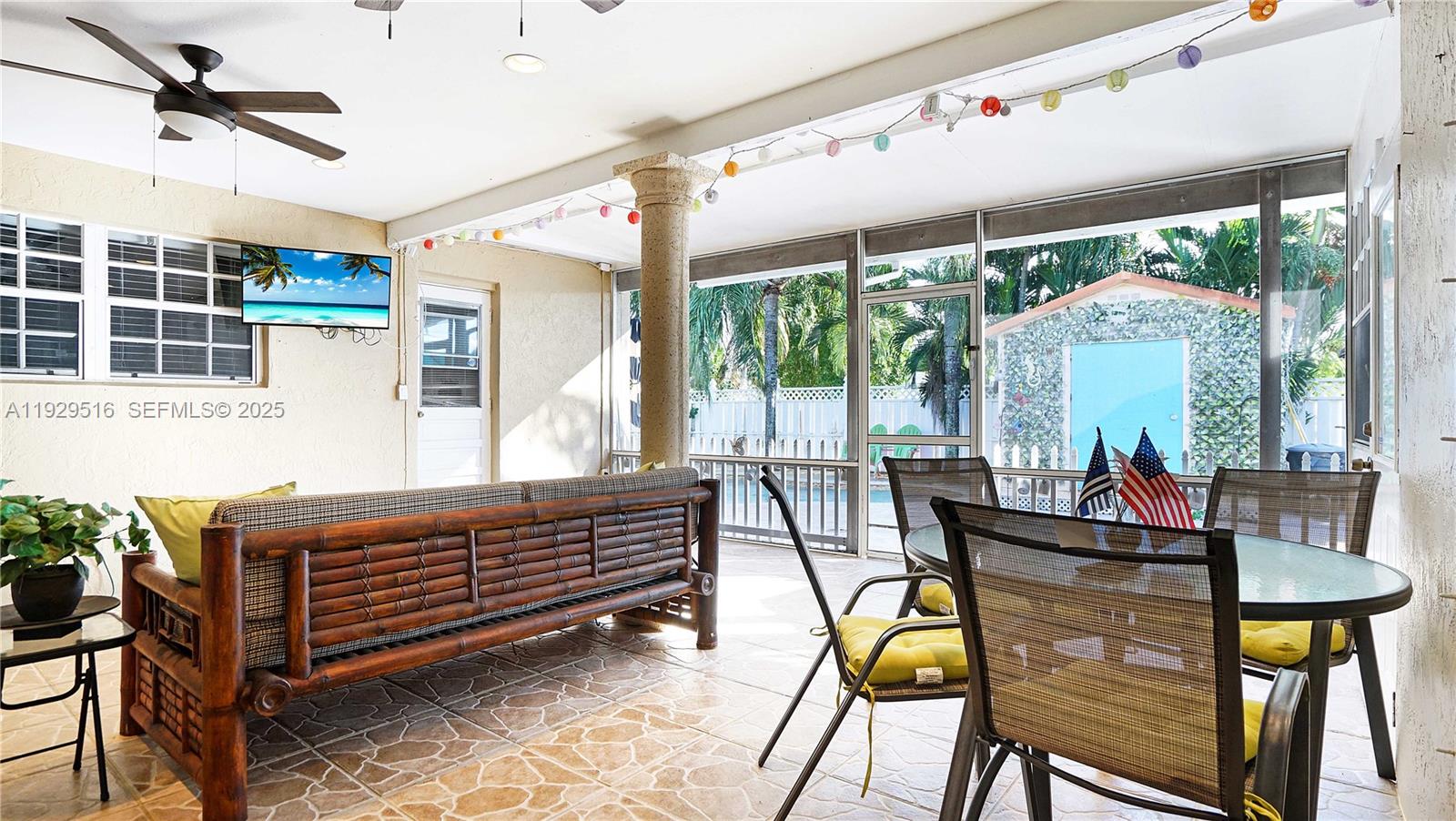 PASADENA LAKES SOUTH - Residential