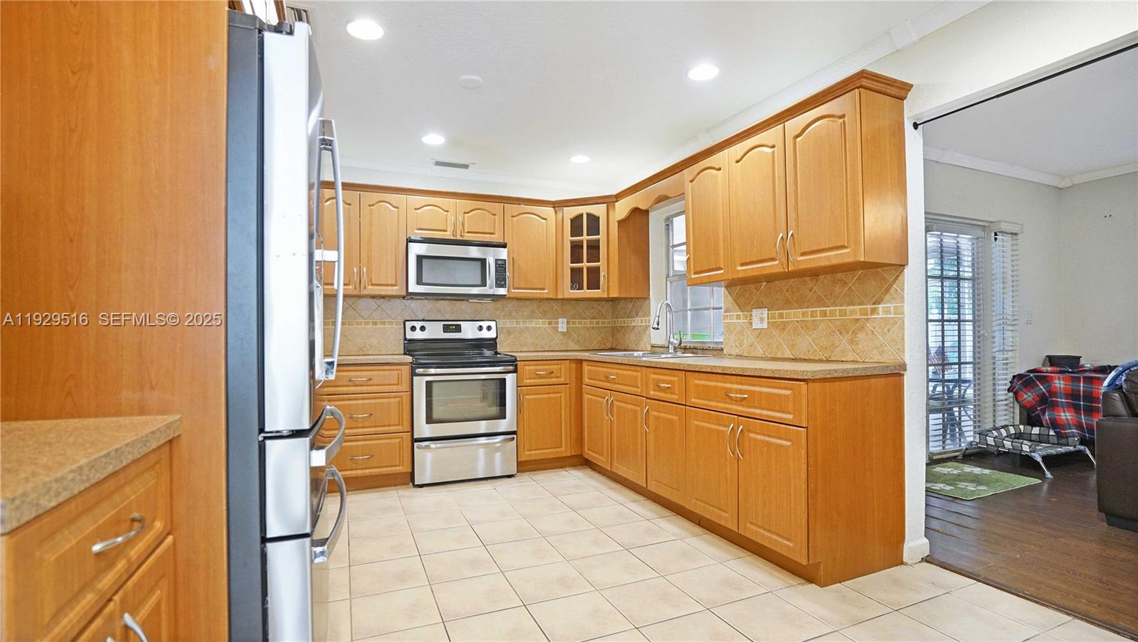 PASADENA LAKES SOUTH - Residential