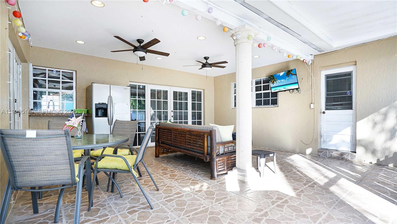 PASADENA LAKES SOUTH - Residential