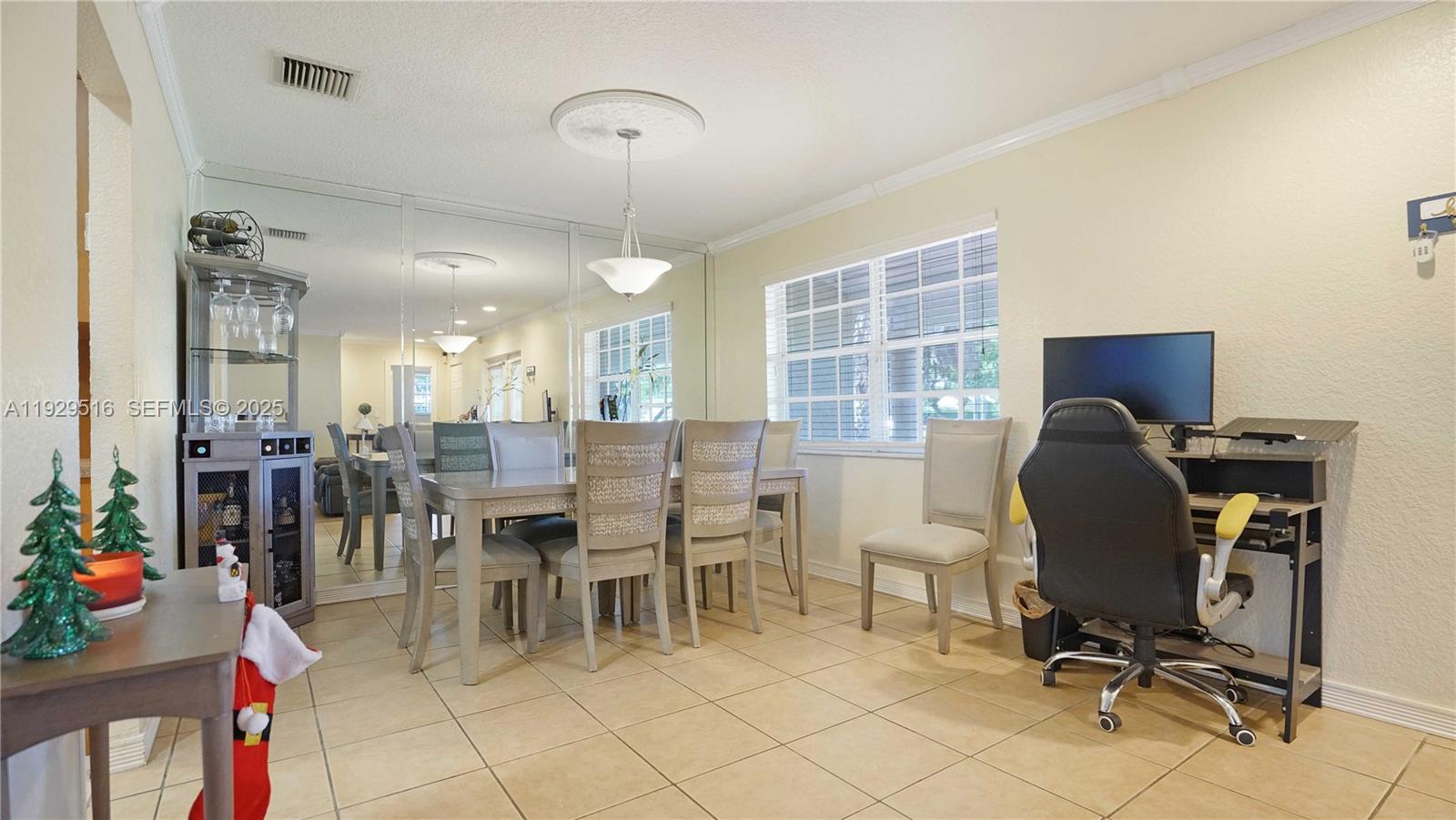 PASADENA LAKES SOUTH - Residential