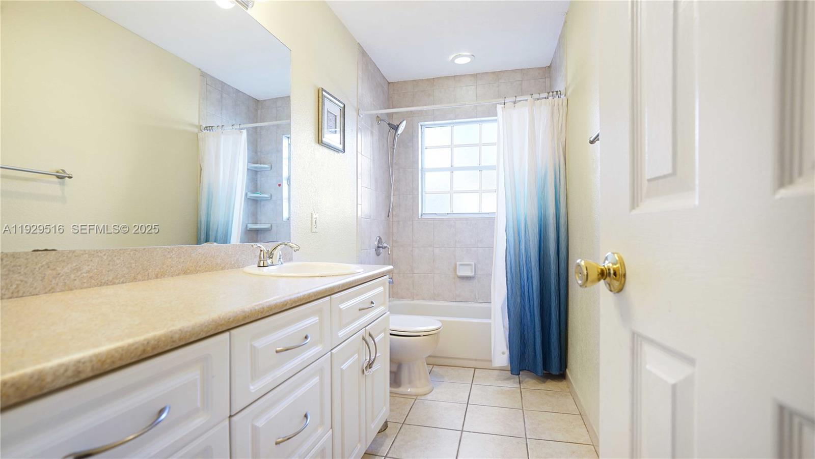 PASADENA LAKES SOUTH - Residential