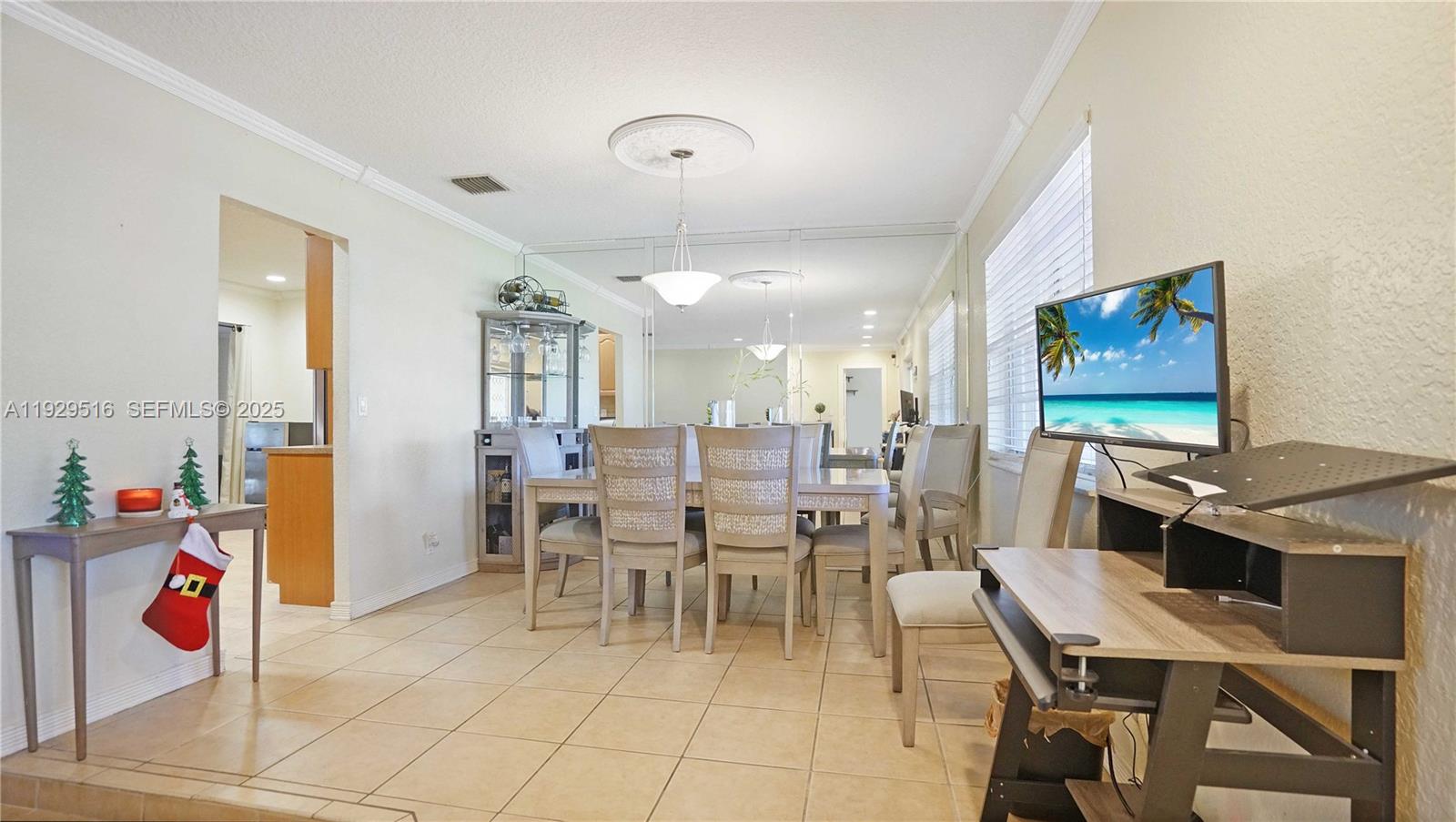 PASADENA LAKES SOUTH - Residential