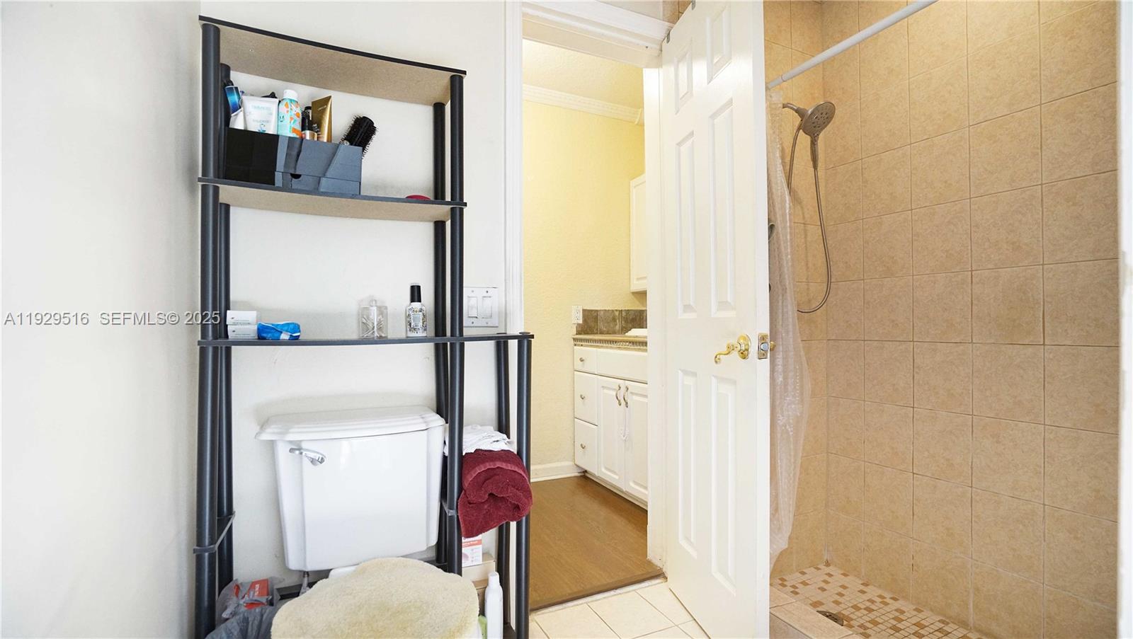 PASADENA LAKES SOUTH - Residential