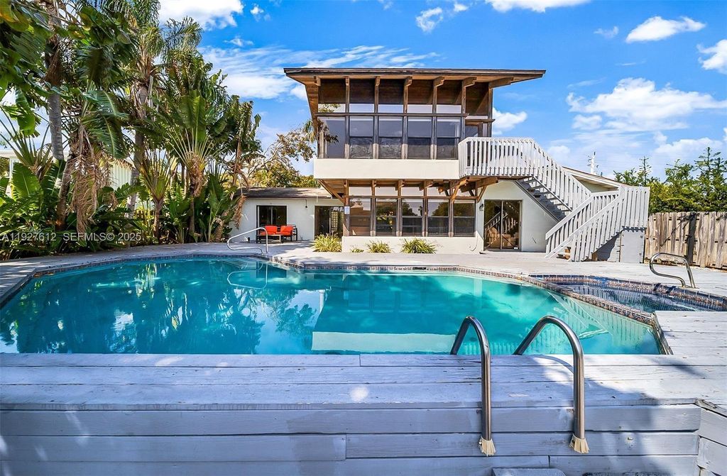 Photo of 1524 NE 18th Ave, Fort Lauderdale, FL 33304 (MLS # A11927612)