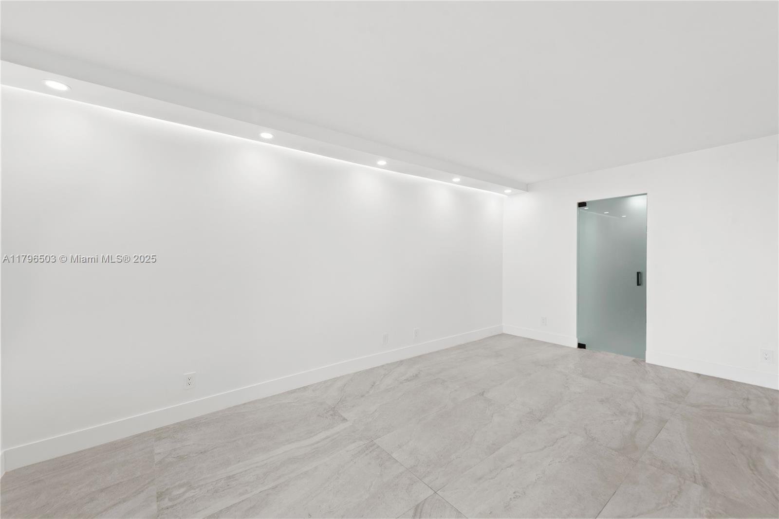 ARLEN HOUSE EAST CONDO - Residential