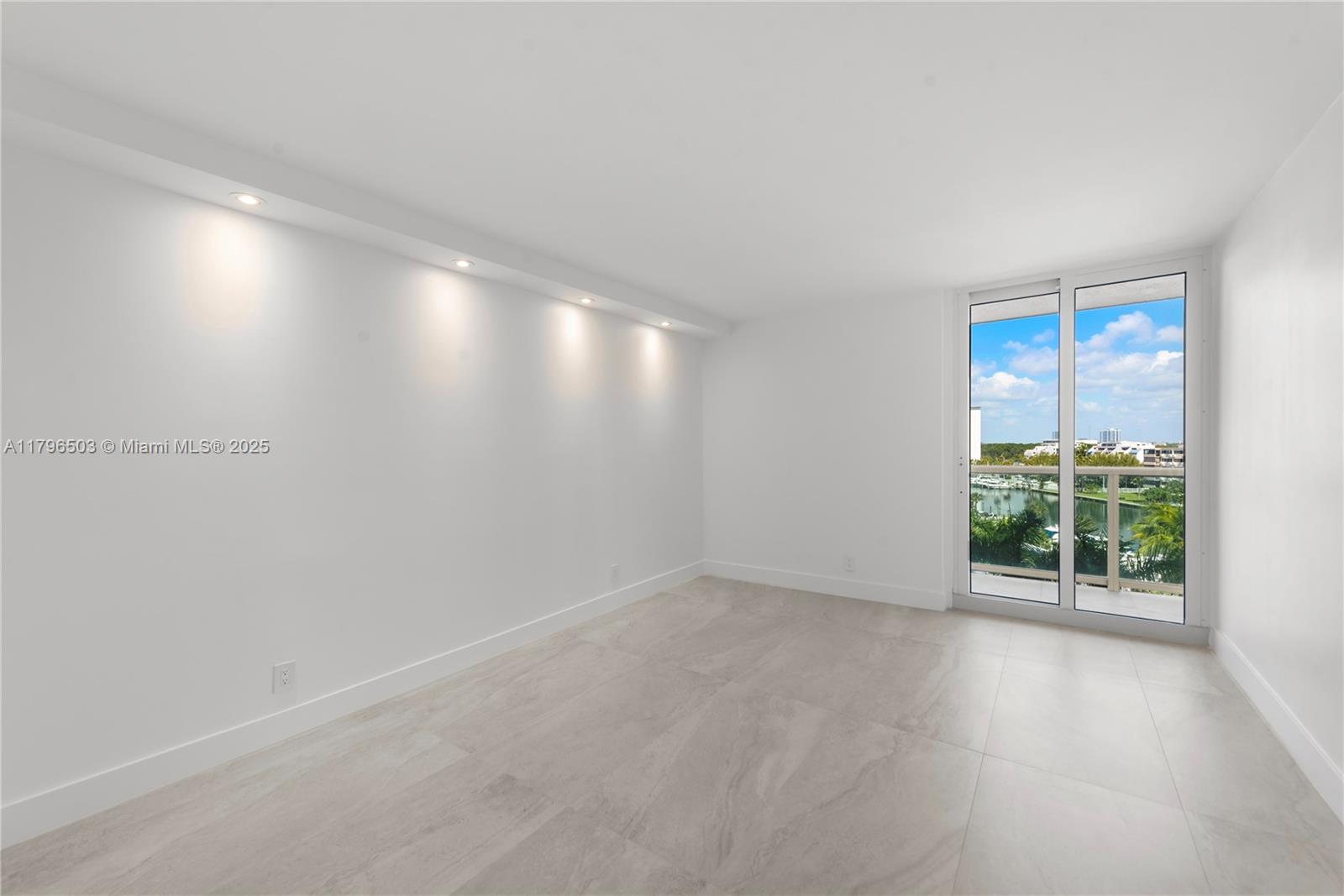 ARLEN HOUSE EAST CONDO - Residential