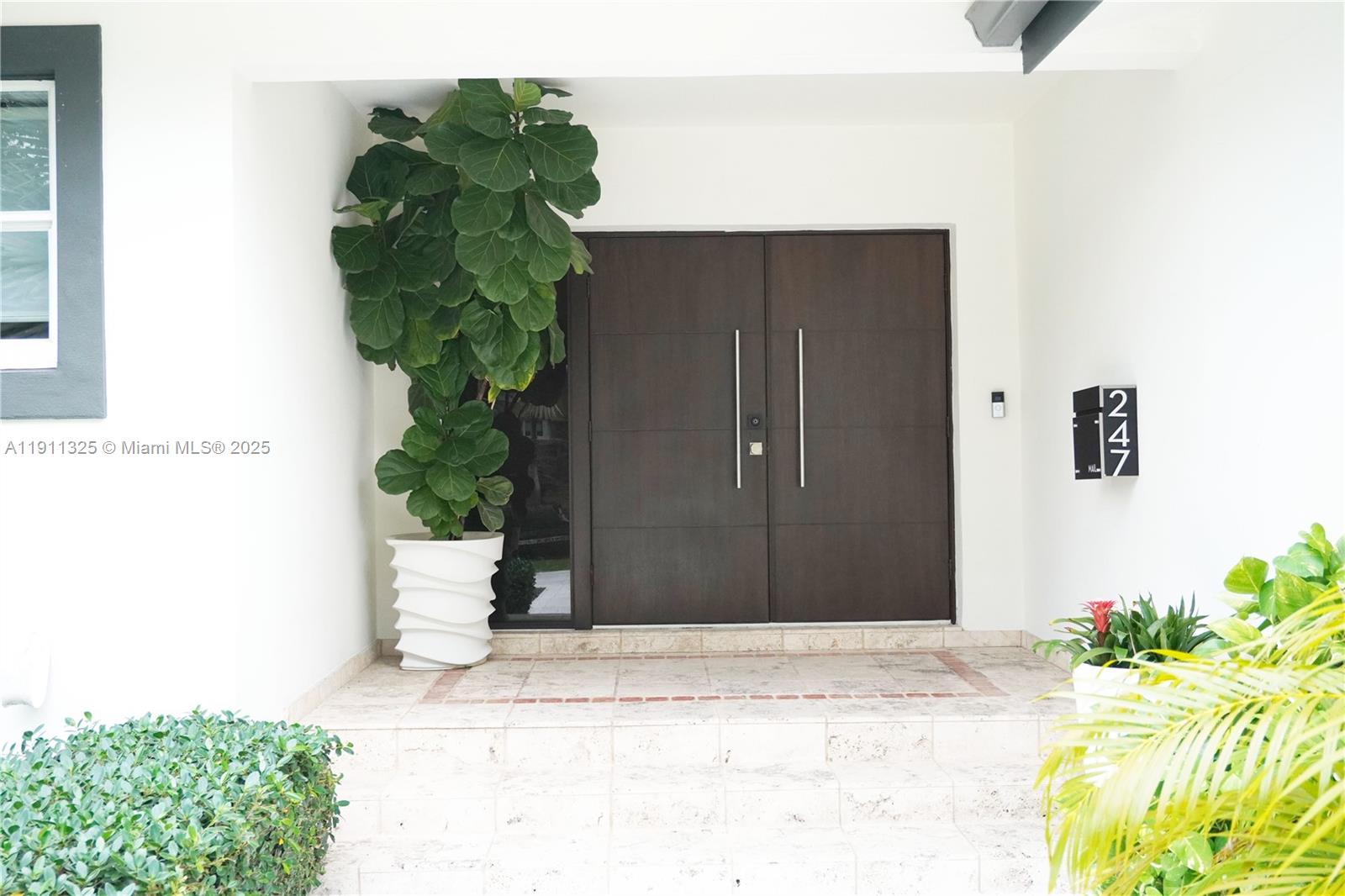 BAY HEIGHTS - Residential Lease