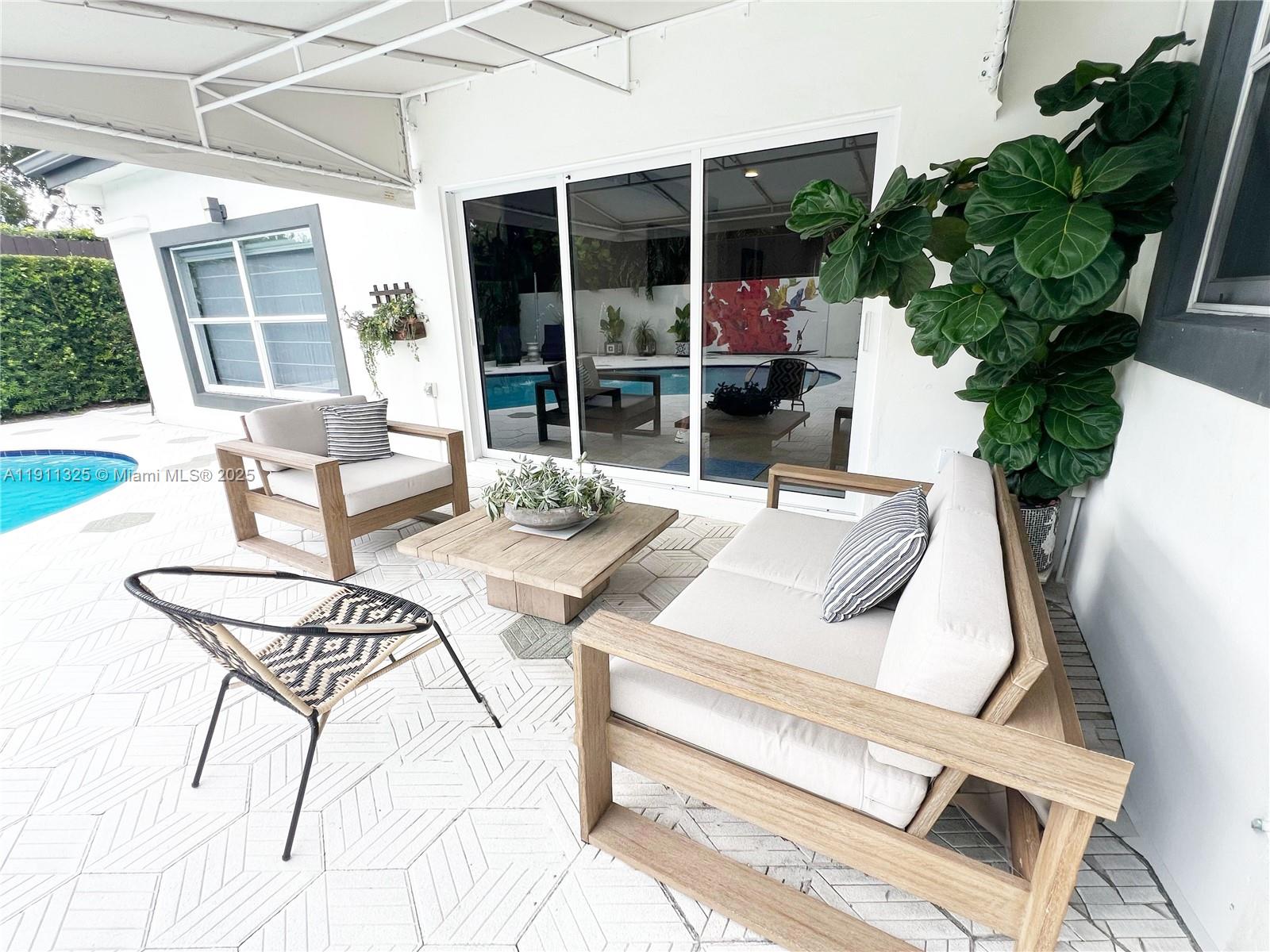 BAY HEIGHTS - Residential Lease