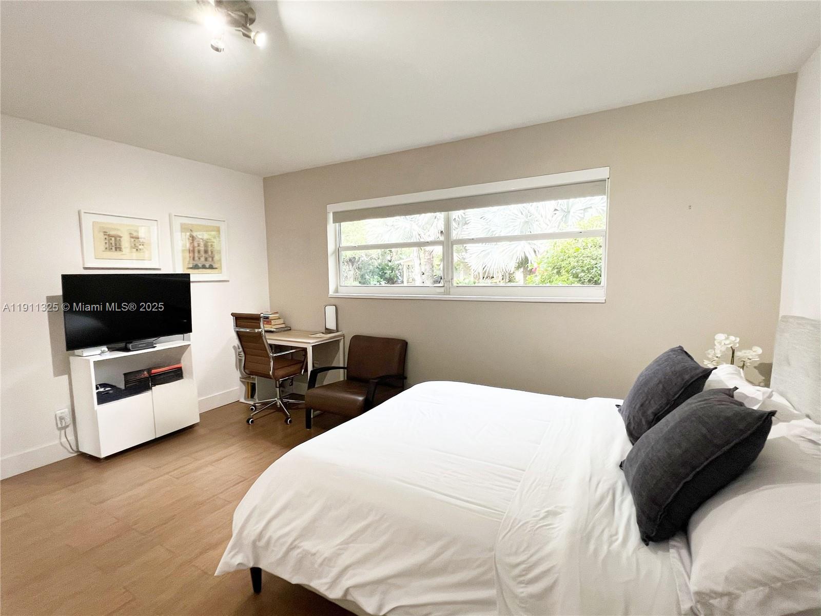 BAY HEIGHTS - Residential Lease