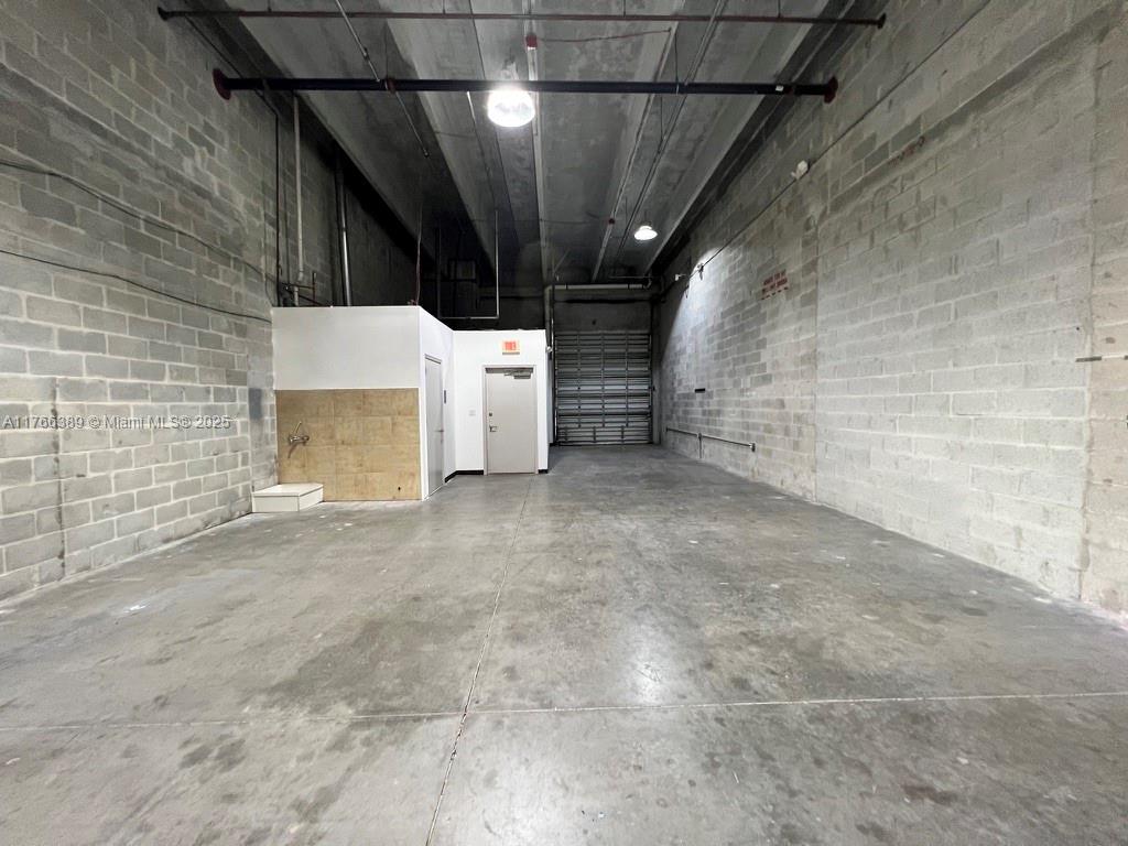 Front loaded small bay warehouse made up of 1,302 total square feet. Approximately 249 SF of office and 1,052 SF of warehouse. One bathroom and 2 assigned parking spaces. Close proximity to Turnpike and the 836 Expressway. Association approval is required.