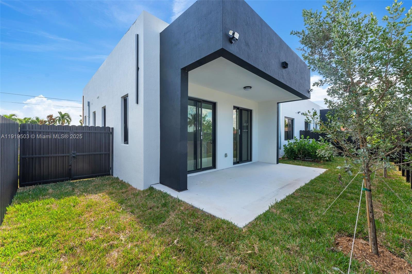 OAK SHIRE HOMES - Residential