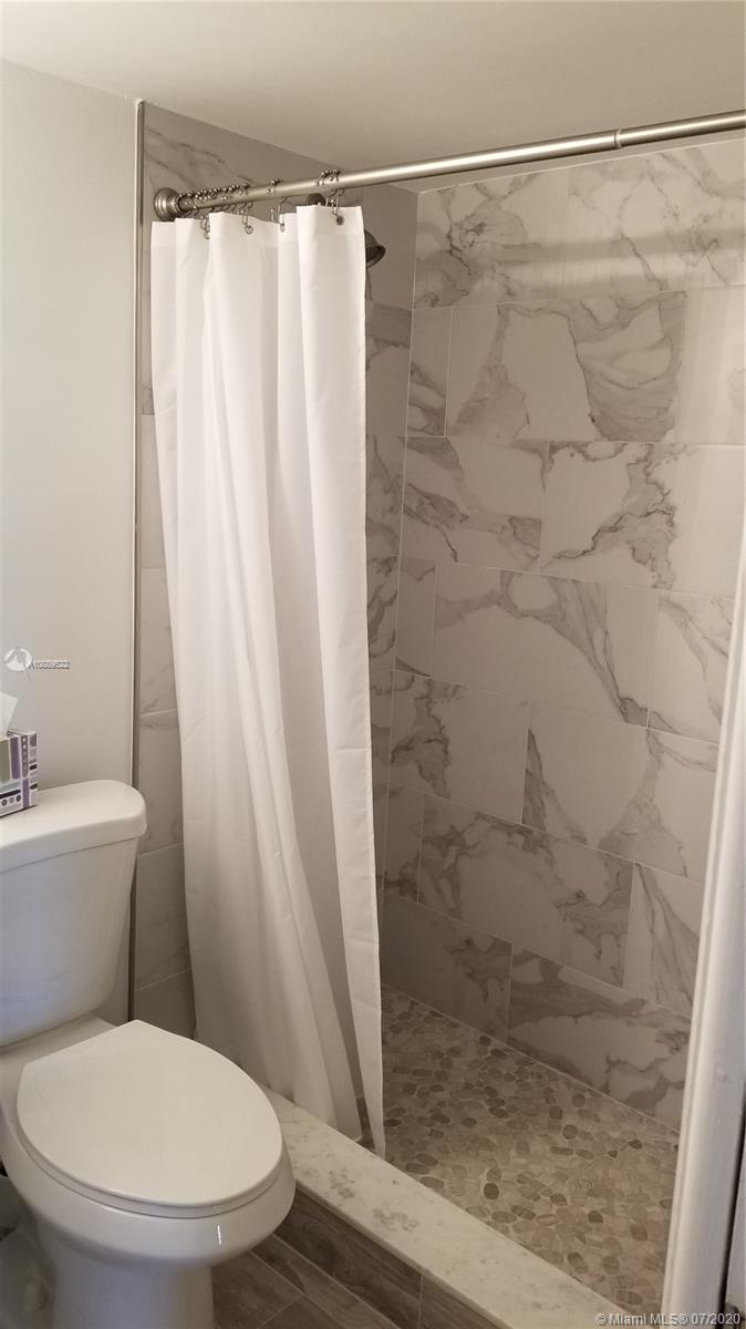 MIDDLE RIVER VILLAS CONDO - Residential Lease