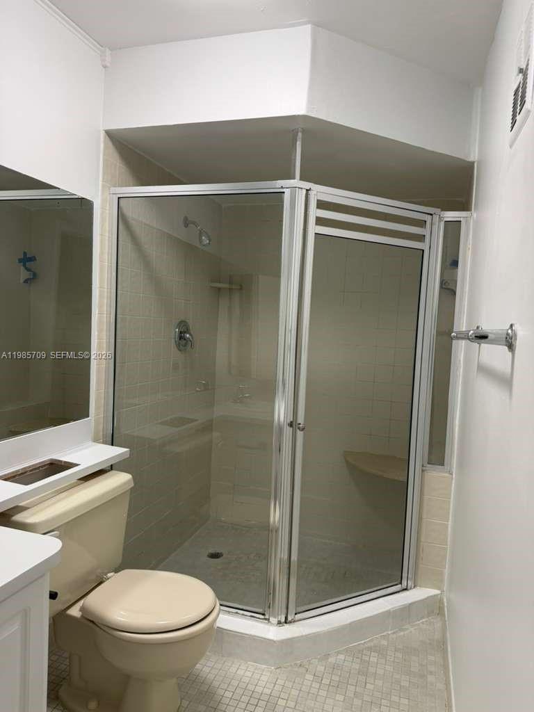 VILLAS OF DEERWOOD REPLAT - Residential Lease