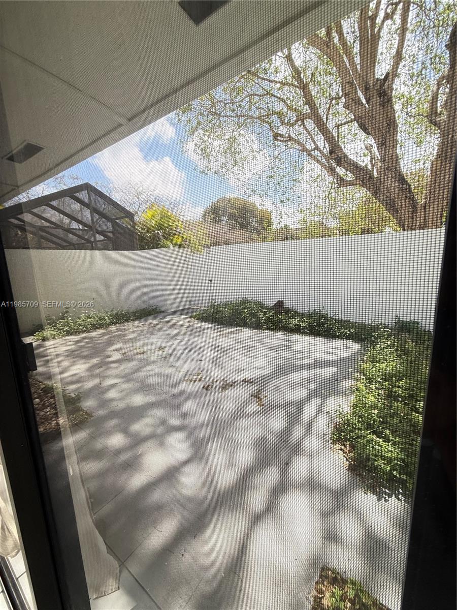 VILLAS OF DEERWOOD REPLAT - Residential Lease