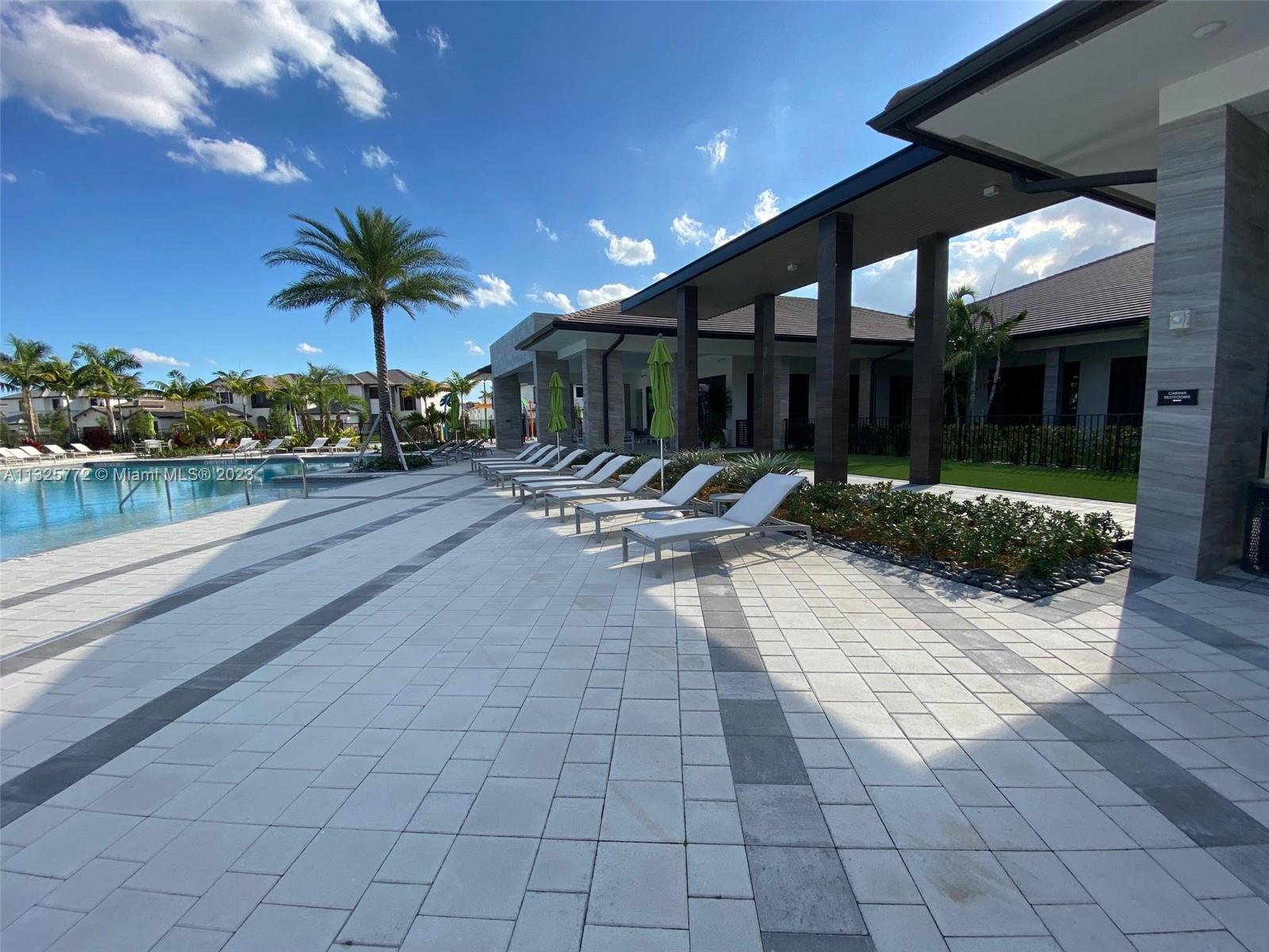 DOWNTOWN DORAL SOUTH PHAS - Residential Lease