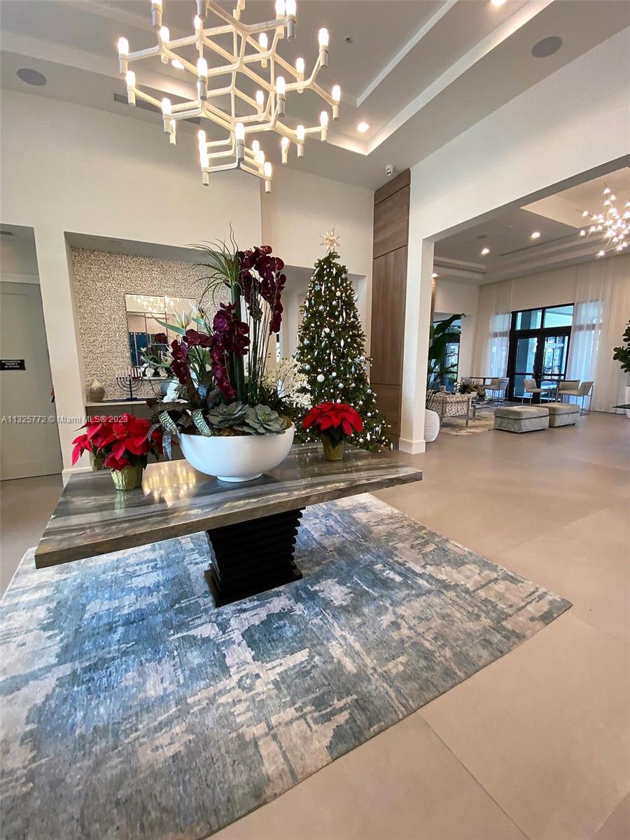 DOWNTOWN DORAL SOUTH PHAS - Residential Lease