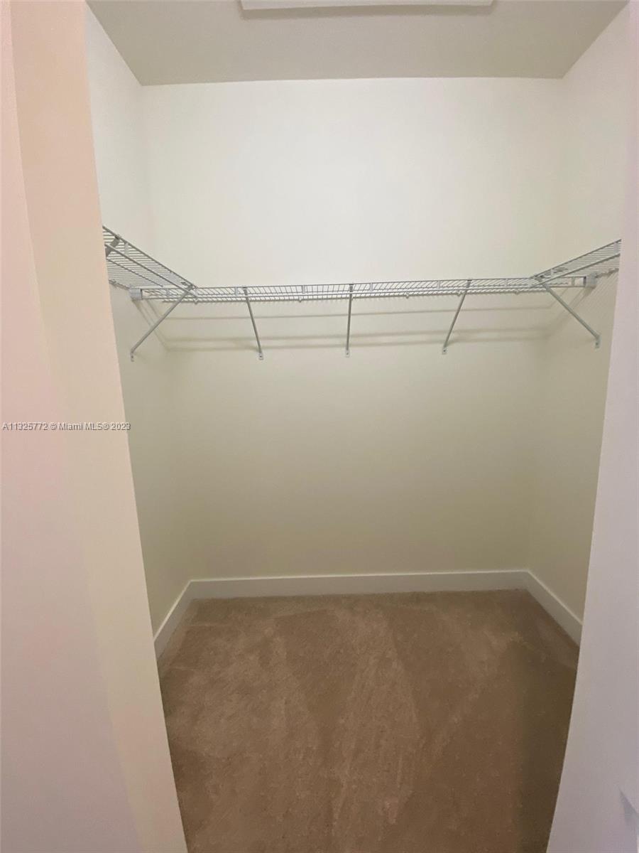 DOWNTOWN DORAL SOUTH PHAS - Residential Lease