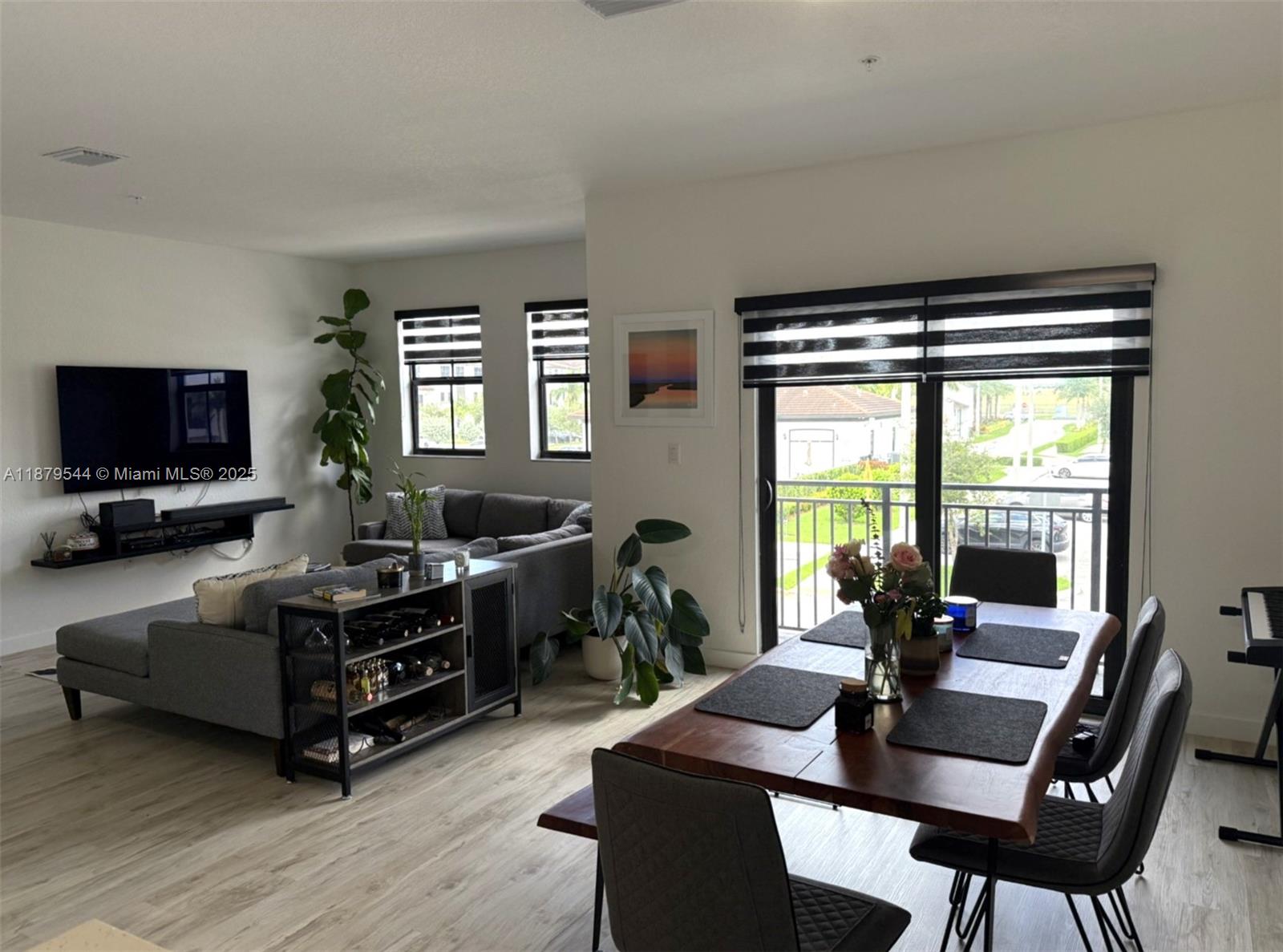 CENTURY PARK SOUTH - Residential Lease