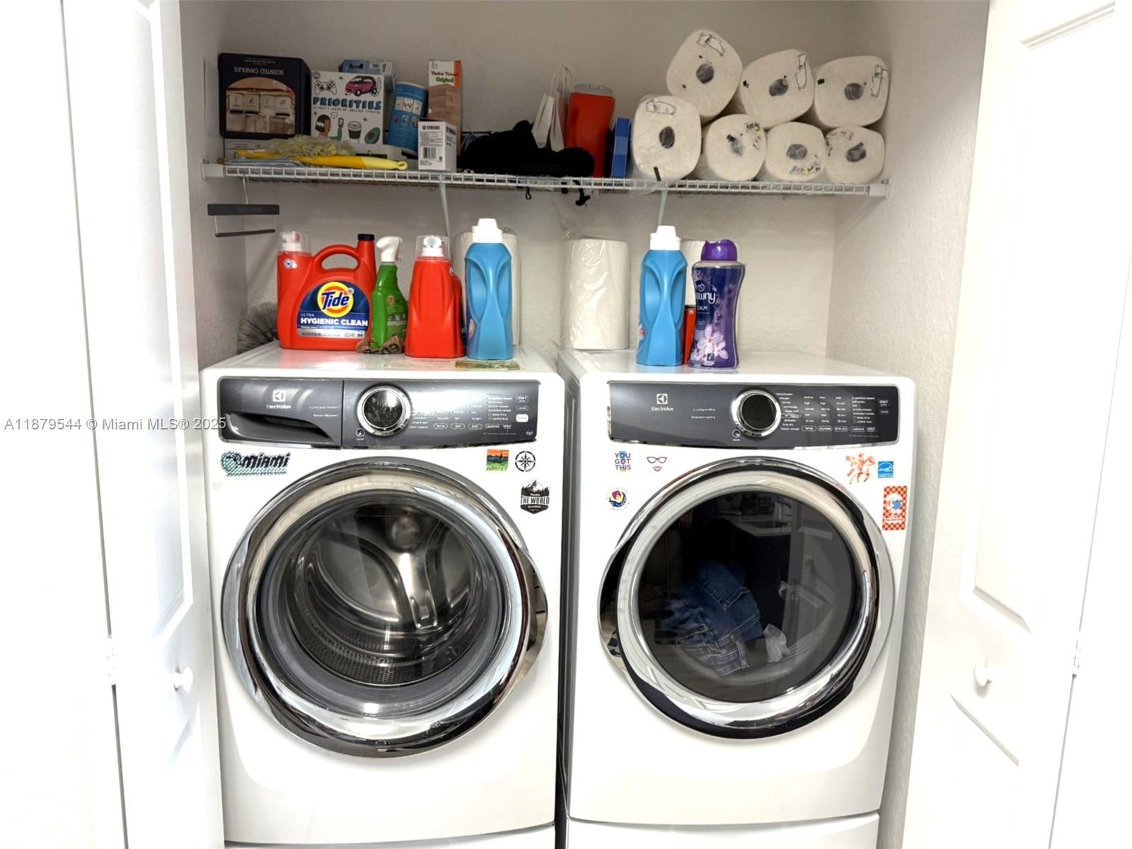 CENTURY PARK SOUTH - Residential Lease