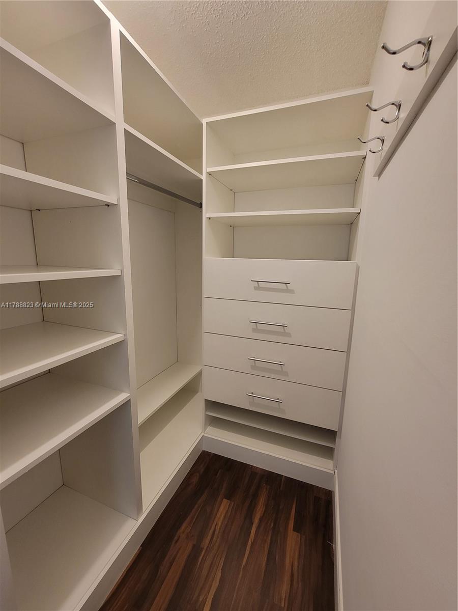 ISLE OF SANDALFOOT CONDO - Residential Lease