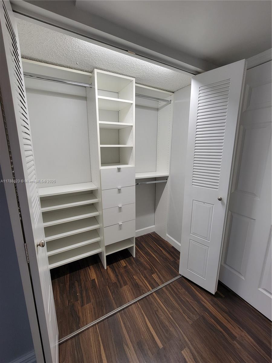 ISLE OF SANDALFOOT CONDO - Residential Lease