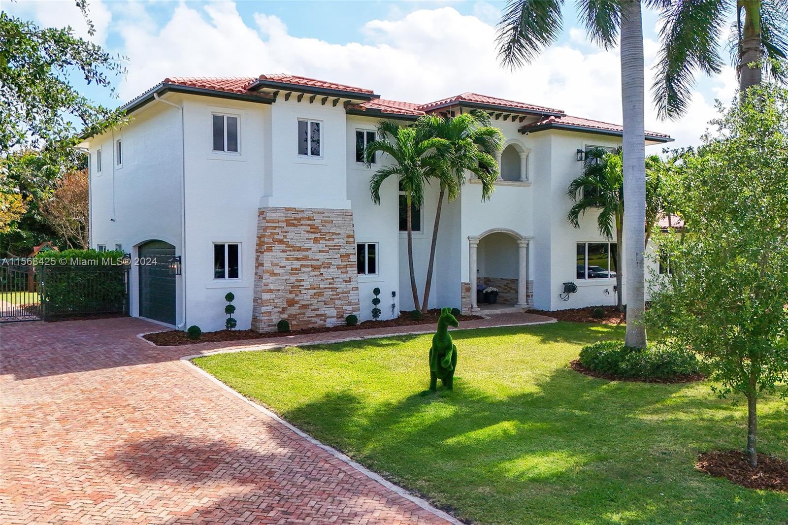 Property for Sale at 8110 Sw 175th St, Palmetto Bay, Miami-Dade County, Florida - Bedrooms: 6 
Bathrooms: 5  - $2,995,000