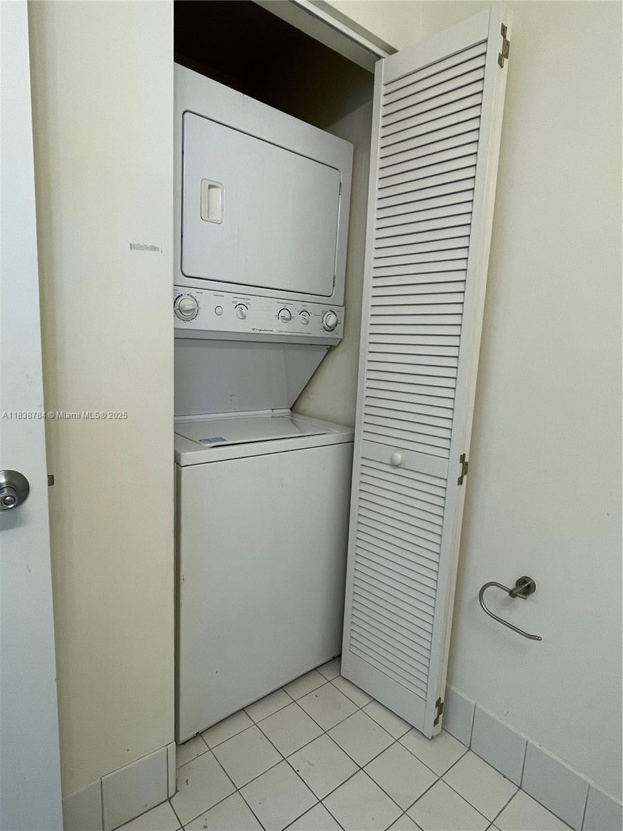 888 Biscayne Blvd 1907