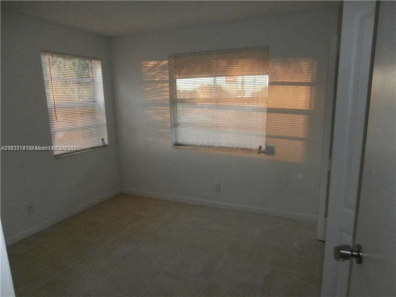 95 NE 41st St O230