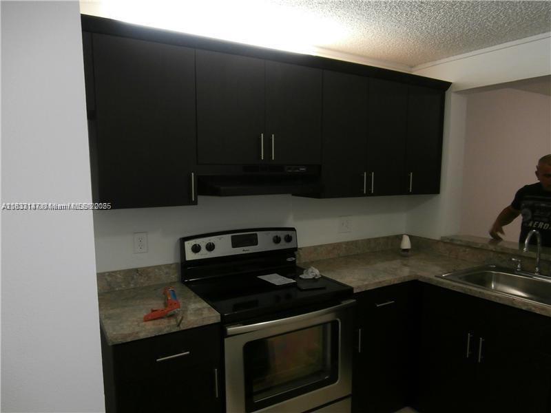 95 NE 41st St O230