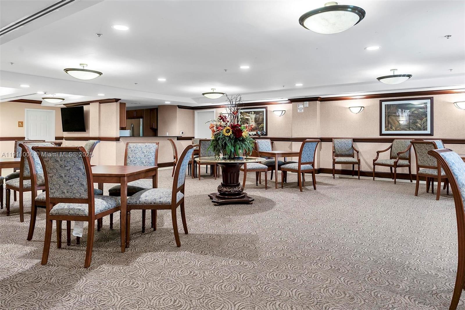 COLONNADE AT DADELAND SE - Residential