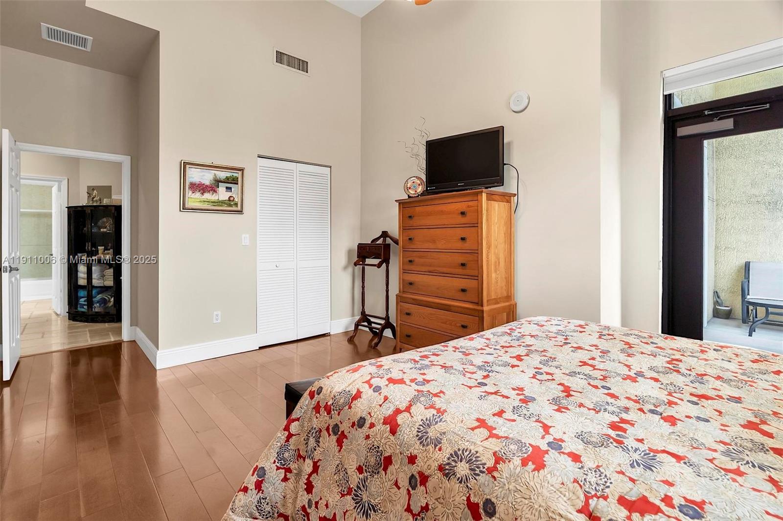 COLONNADE AT DADELAND SE - Residential