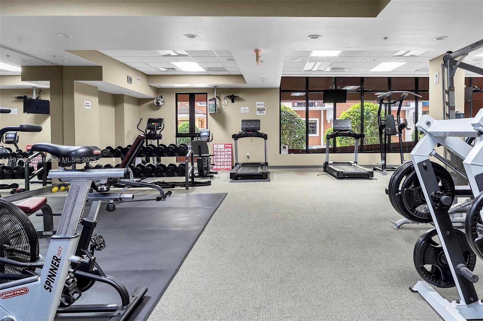 COLONNADE AT DADELAND SE - Residential