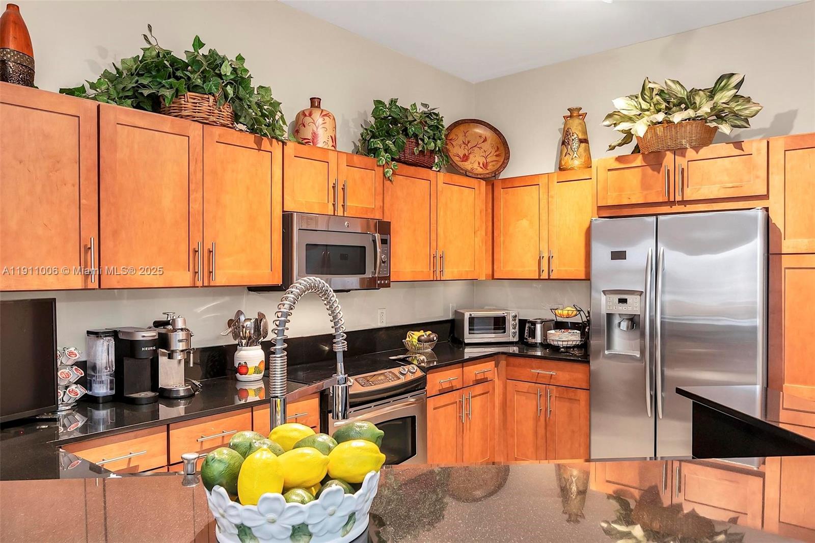 COLONNADE AT DADELAND SE - Residential