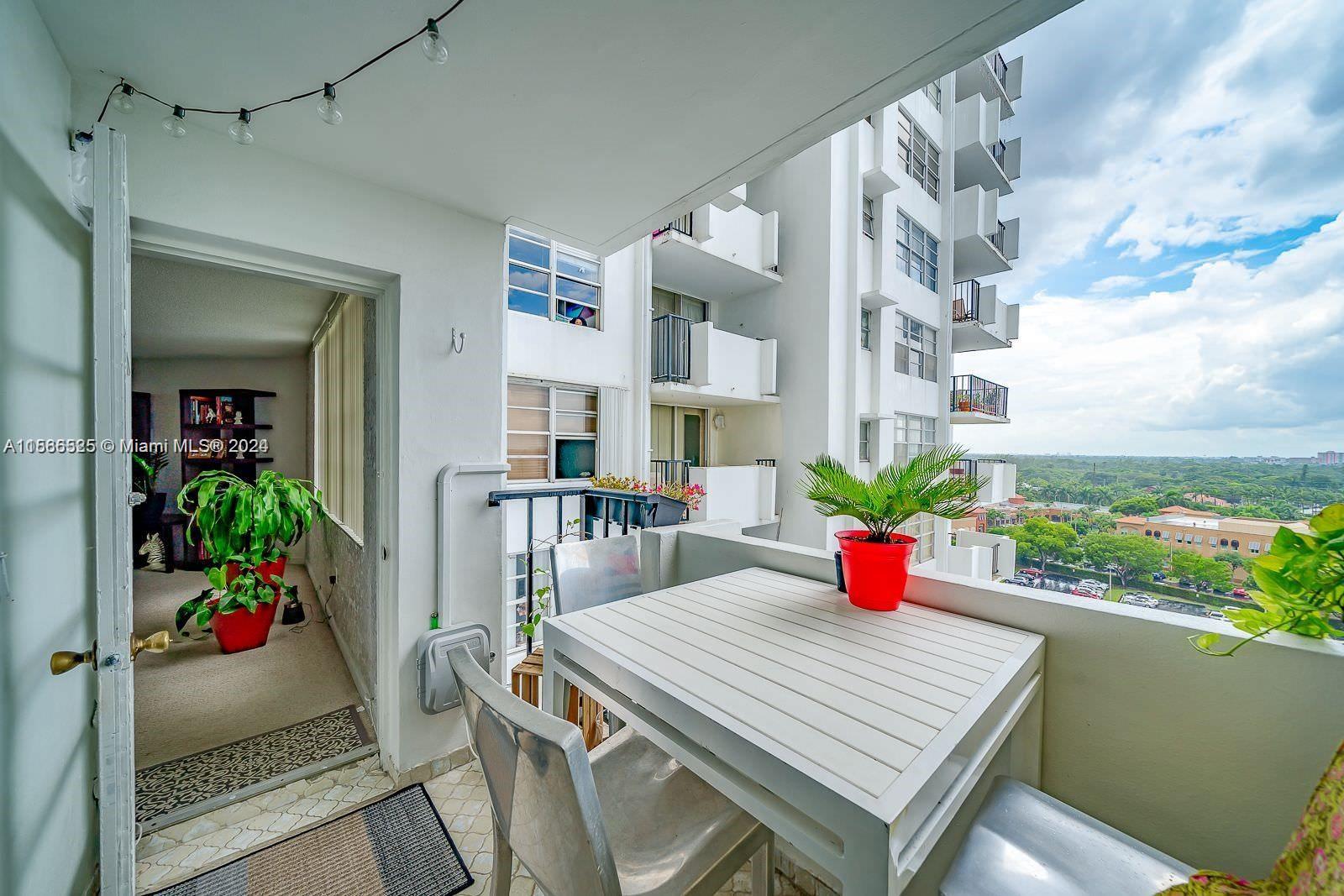 COMMODORE PLAZA CONDO - Residential