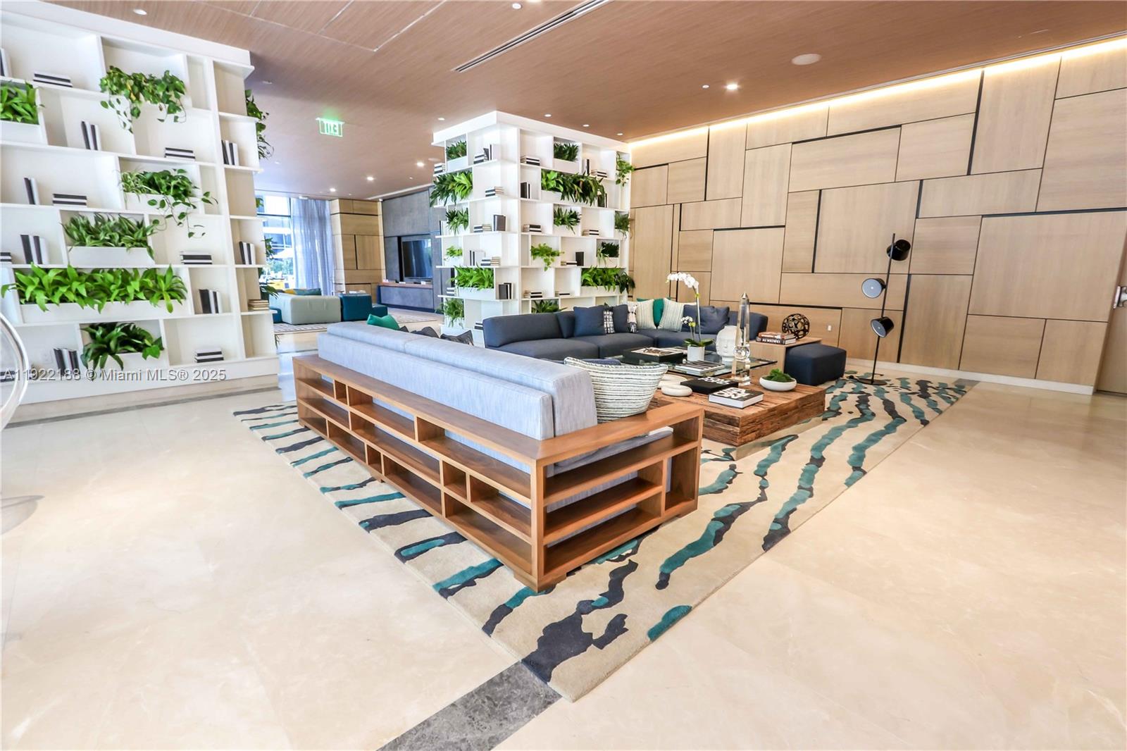 BRICKELL HEIGHTS EAST CON - Residential Lease