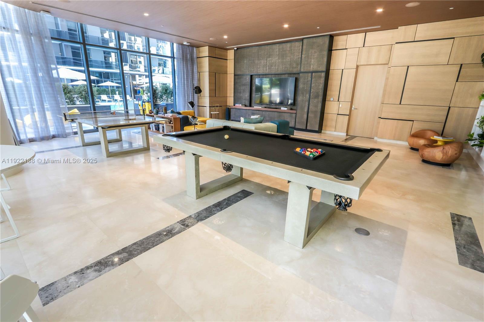 BRICKELL HEIGHTS EAST CON - Residential Lease