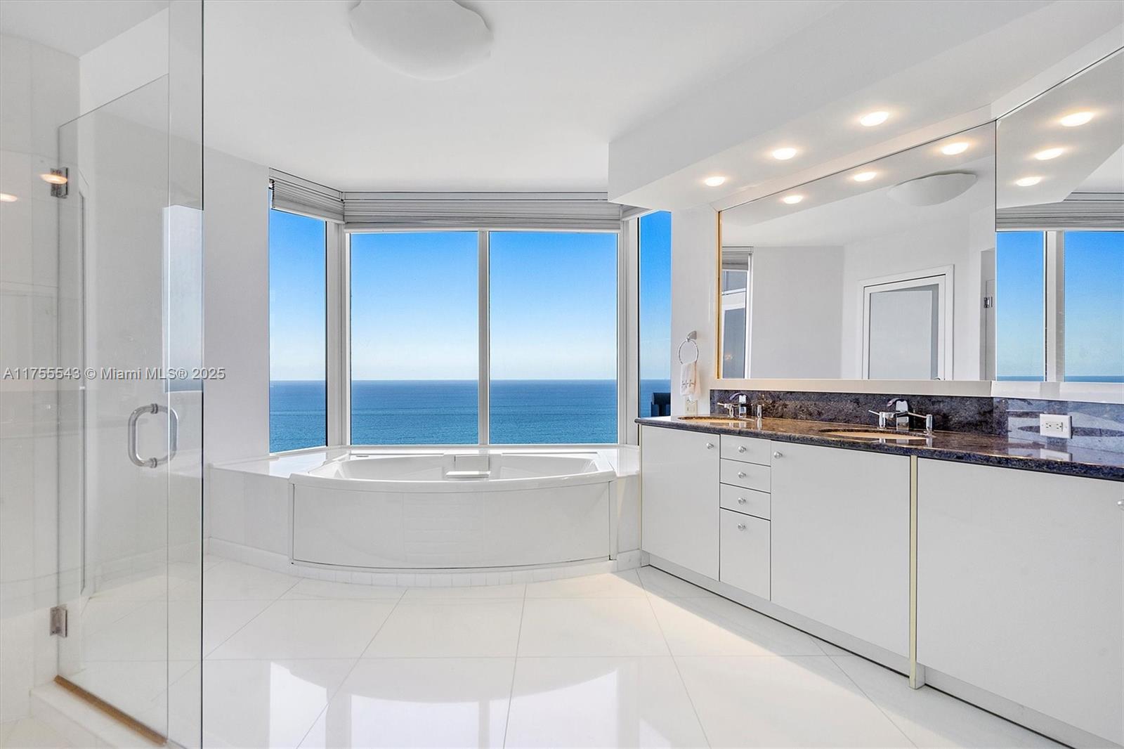 THE PINNACLE CONDO - Residential