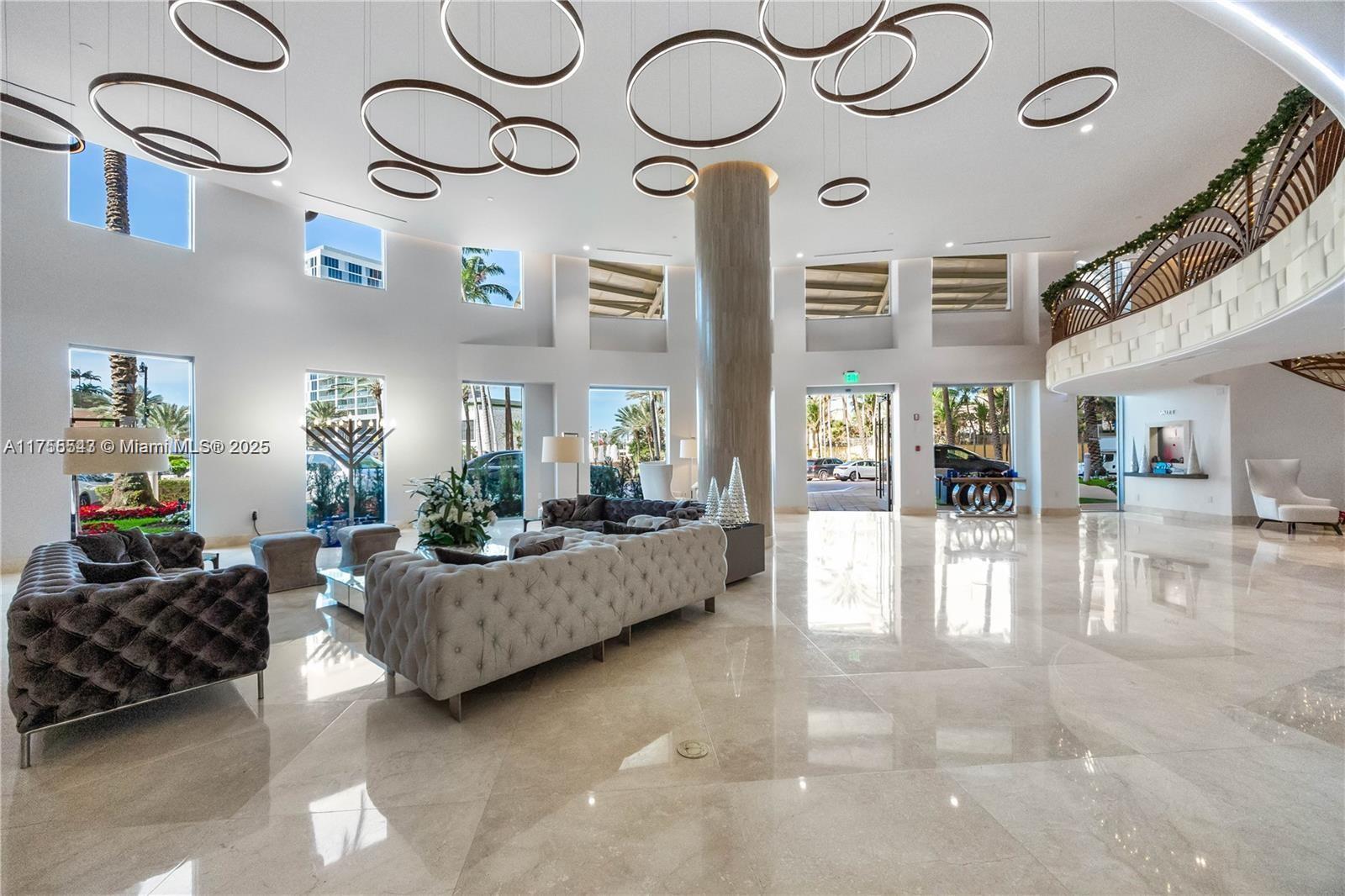 THE PINNACLE CONDO - Residential