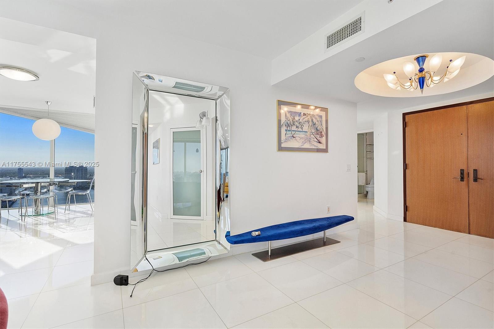 THE PINNACLE CONDO - Residential