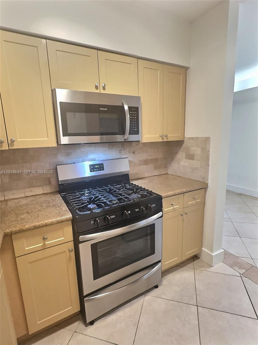 SUNRISE HARBOUR REV PL - Residential Lease