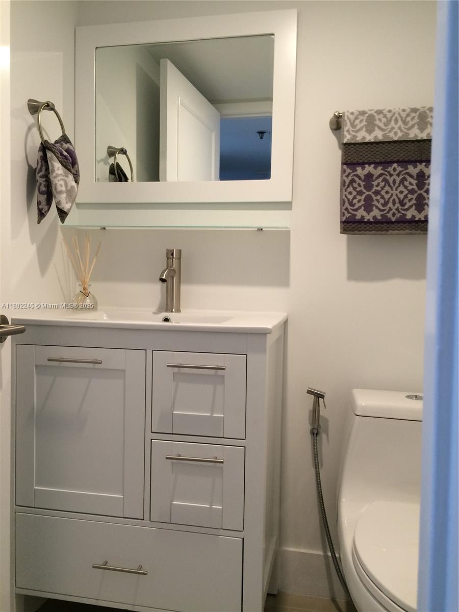 BRICKELL KEY II CONDO - Residential