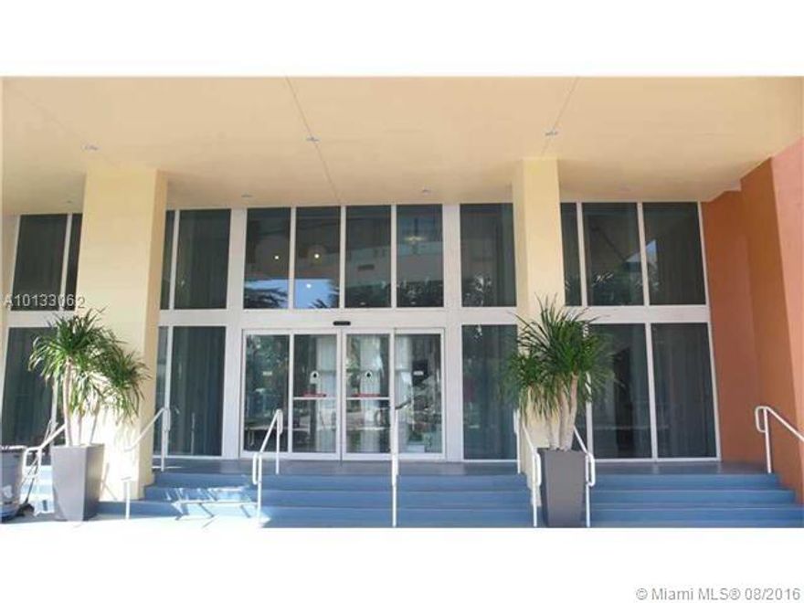 2 Bed 2 Full Bath Split floor plan. One of the best in the building and well priced to rent. Washer/Dryer inside the unit. Best place for your chance at the charter school. Close to beach, aventura mall, restaurants, gulfstream, walking distance to publix. 4 Infinity pools, cabanas and tropical garden,gym,sauna,spa. 24 hrs security access, concierge valet parking, business centre, clubhouse with billiard and tv lounge centre,theatre. ***PLEASE TEXT LISTING AGENT FOR SHOWINGS***