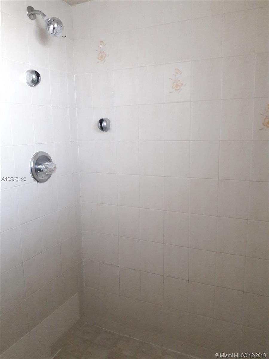 EL CONQUISTADOR NORTH CON - Residential Lease