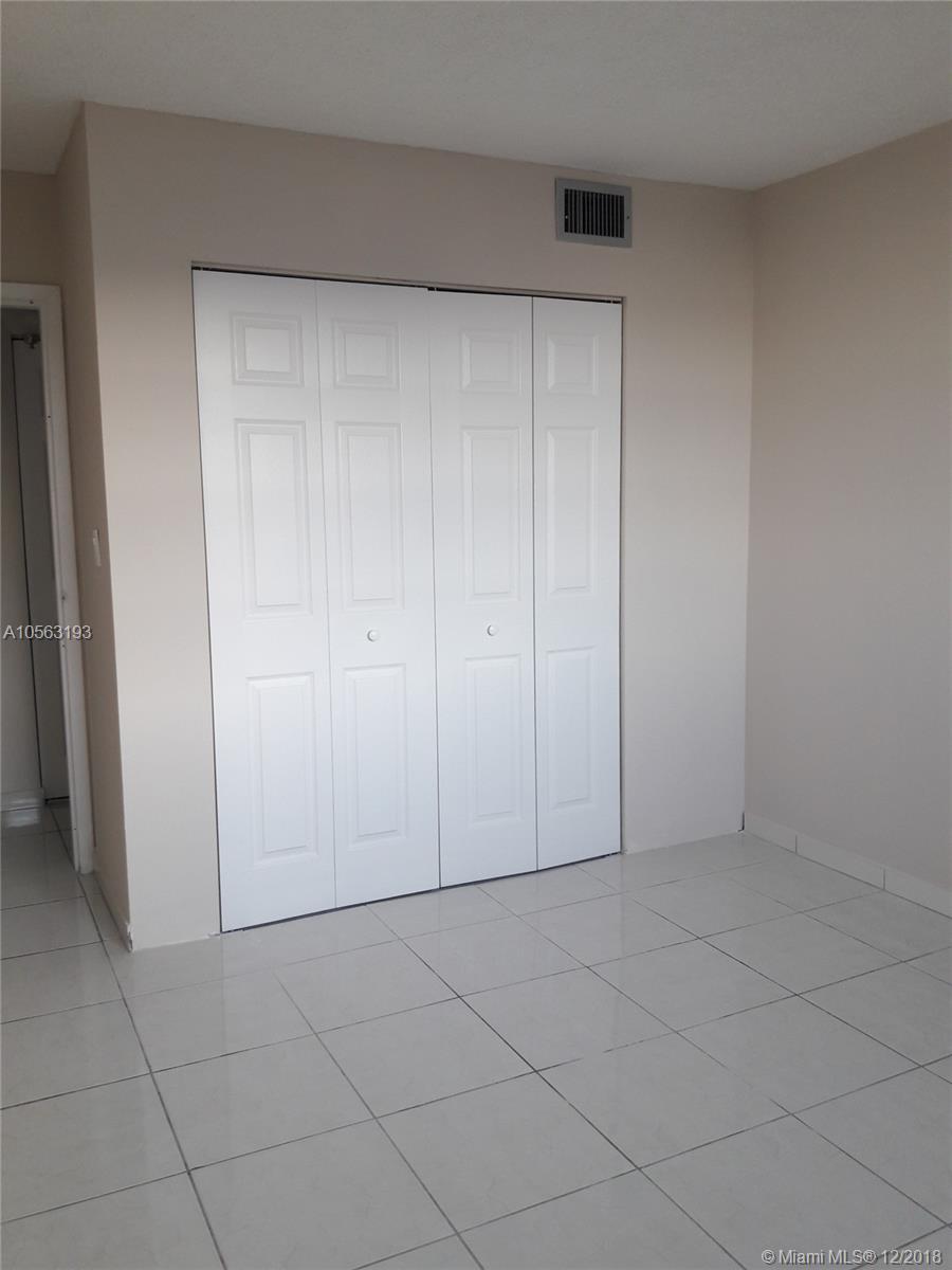 EL CONQUISTADOR NORTH CON - Residential Lease