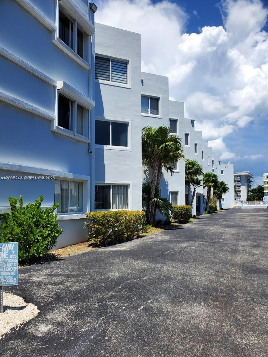 RIVE MARSEILLES CONDO - Residential