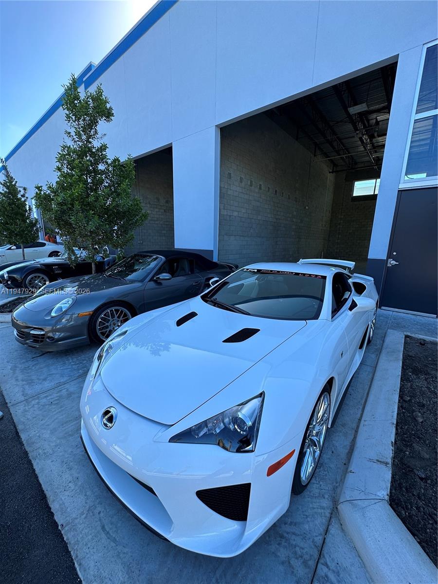 15375 Corporate Rd 17