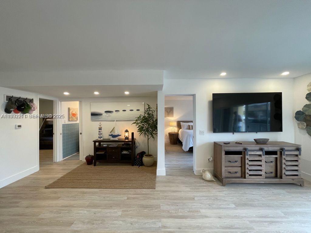 LA MAR BREEZE CONDO - Residential Lease