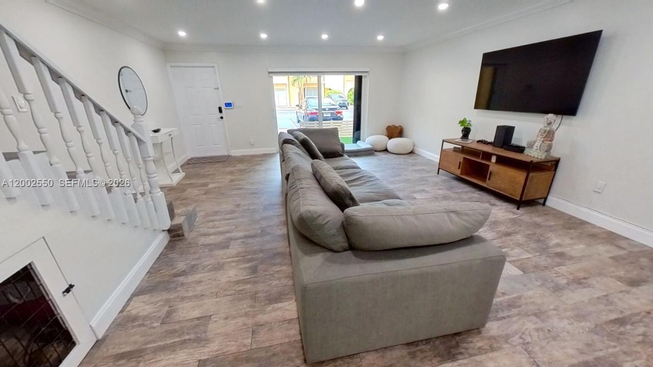 TARACOMA TOWNHOMES CONDO - Residential