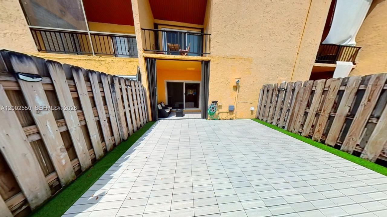 TARACOMA TOWNHOMES CONDO - Residential